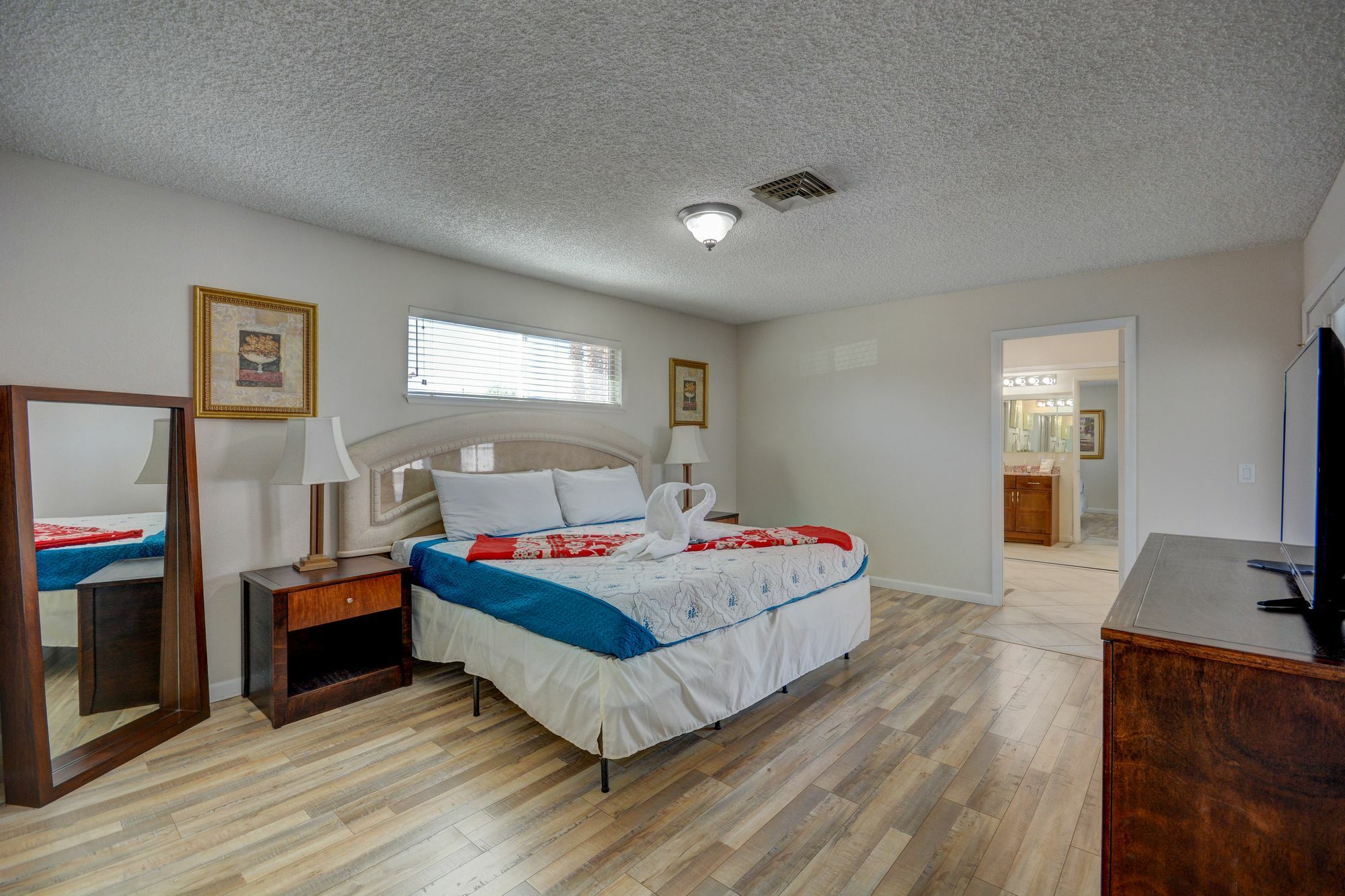 Luxurious 4br House With Large Pool 8min To Strip Apartamento
